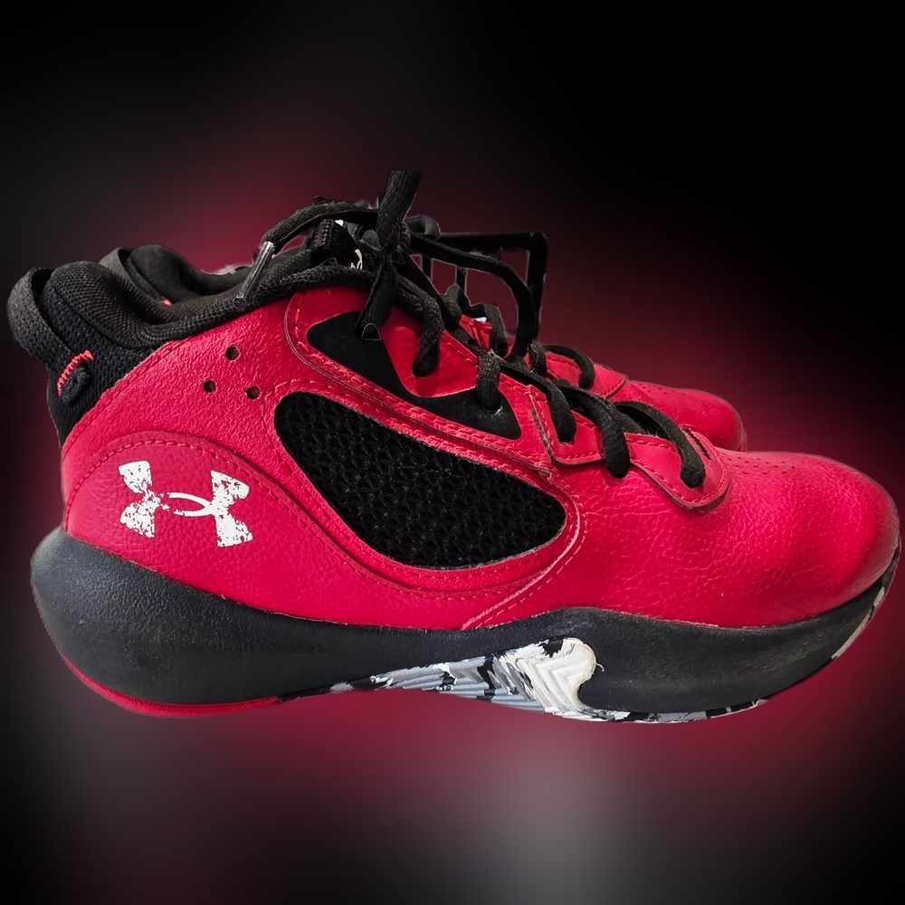 Under Armour Kids Red and Black Athletic Sneakers, Size 4Y, Like New